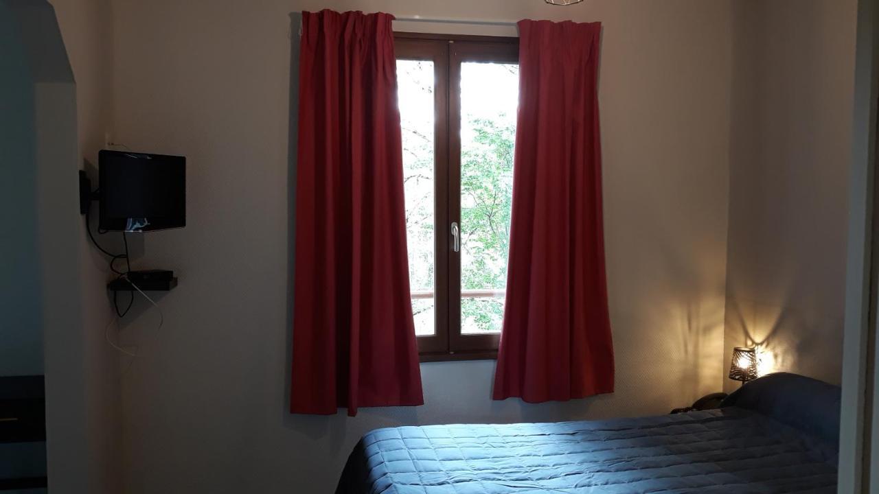 Le Relais De Boralde Hotel Еспалион Екстериор снимка